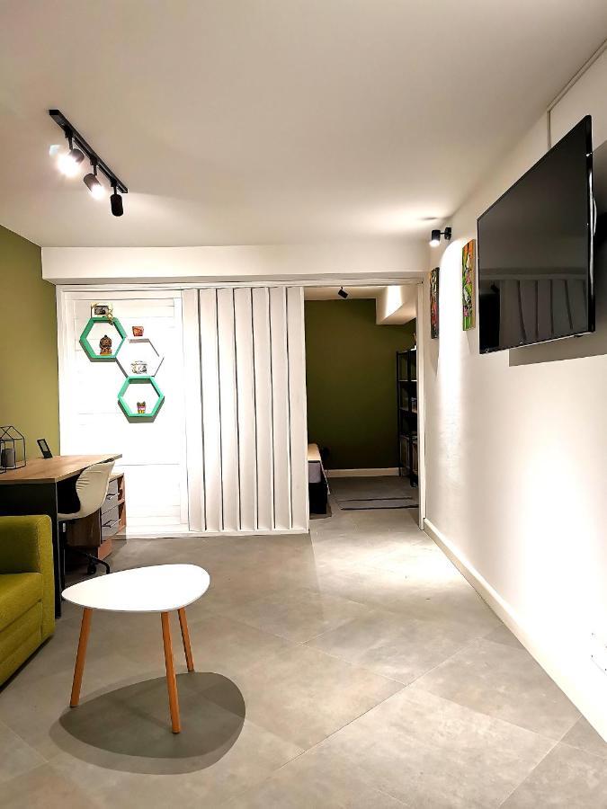 Uranus Studio Apartamento Piatra Neamţ Exterior foto